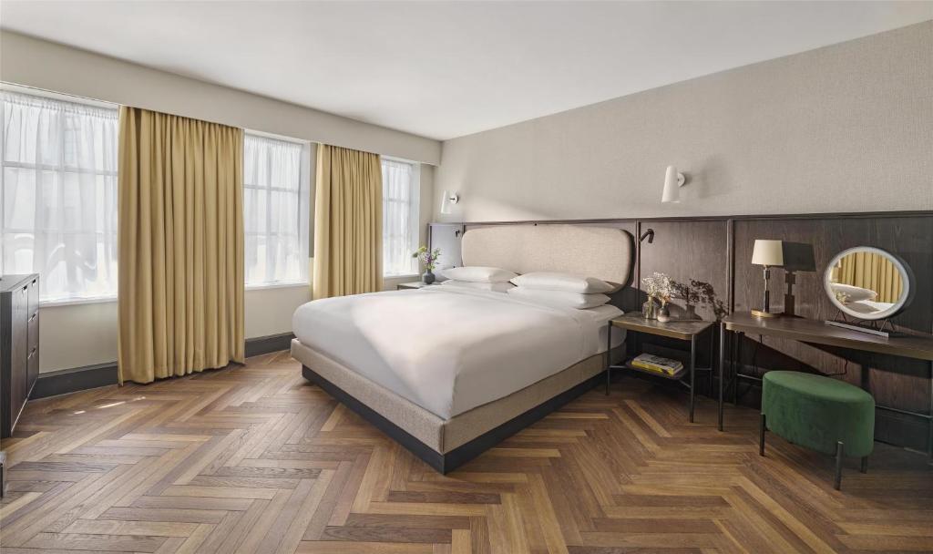 Presidential Suite - Image 10