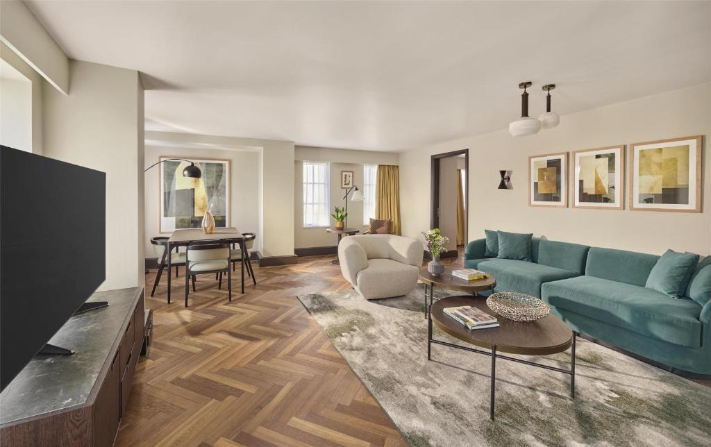 Presidential Suite - Image 9