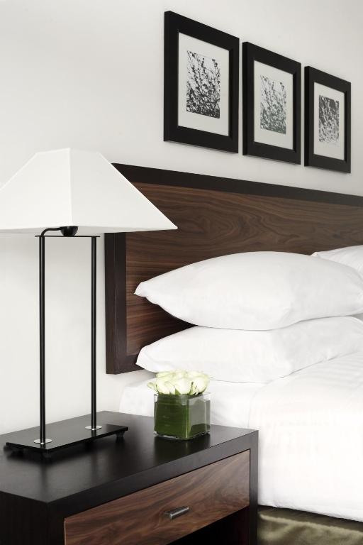 Twin Room - Club Access - Image 2