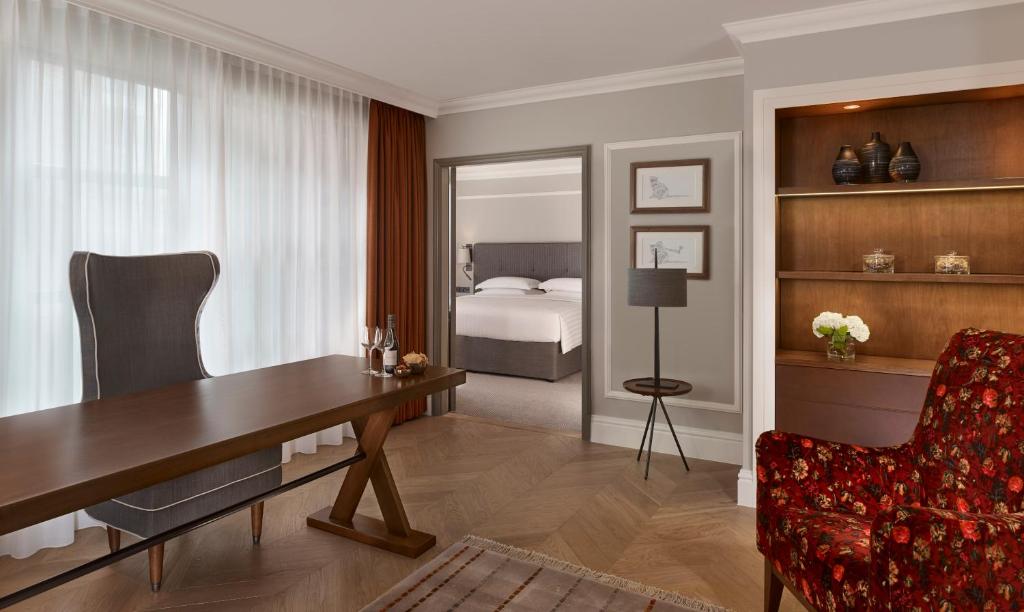 Two-Bedroom Suite with Garden View - Image 10
