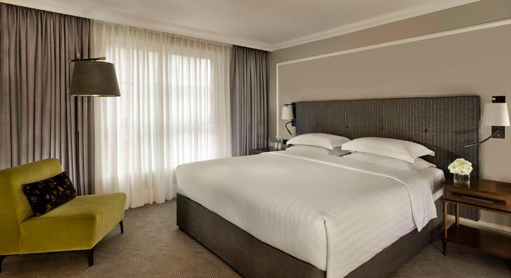 Two-Bedroom Suite with Garden View - Image 7