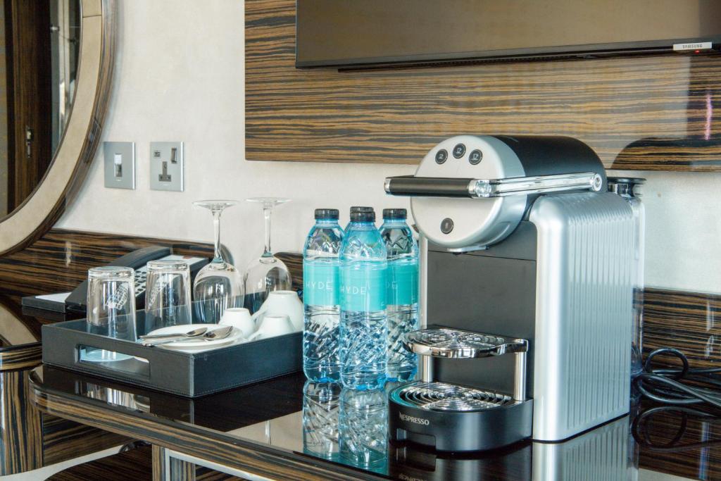All Access Suite, One Bedroom with Balcony and Burj Khalifa View - Image 13