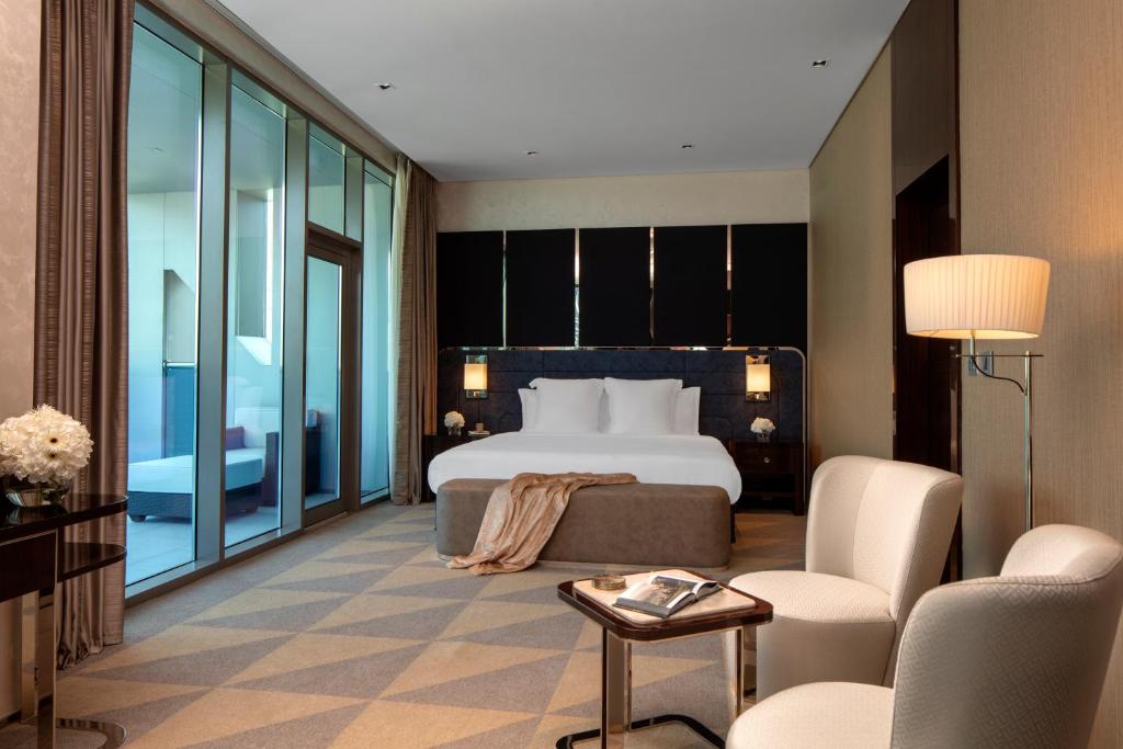 All Access Suite, One Bedroom with Balcony and Burj Khalifa View - Image 5