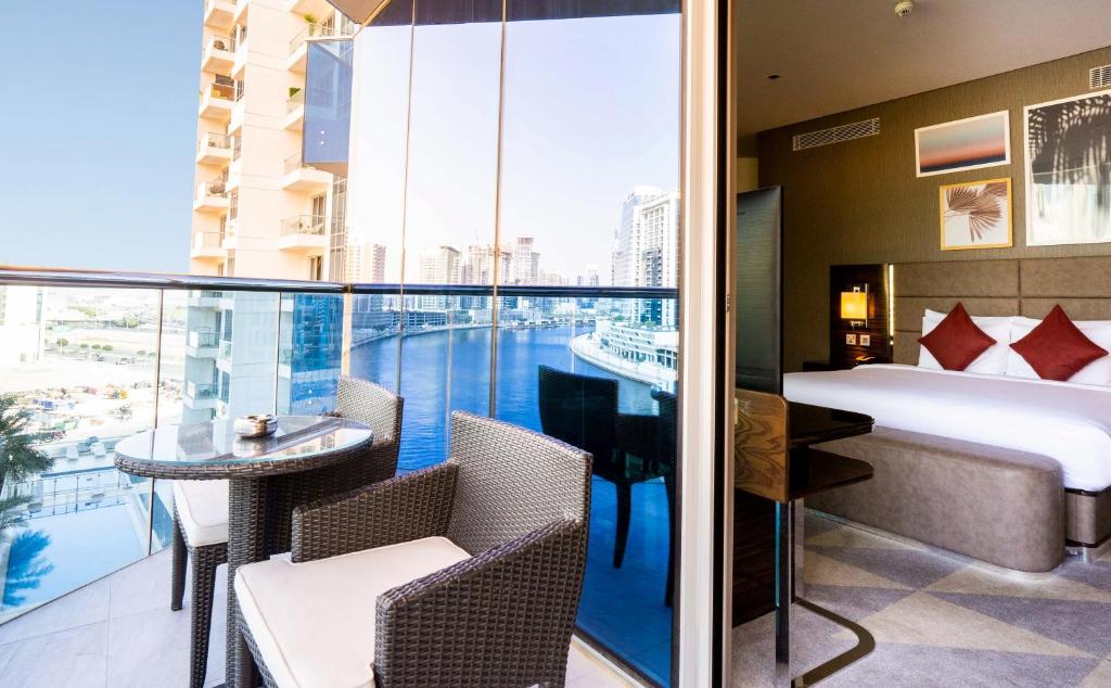 Platinum Suite, Studio with Balcony and Burj Khalifa View - Image 8