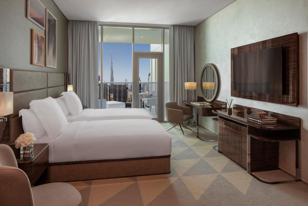 VIP Twin with Balcony and Burk Khalifa View - Image 5