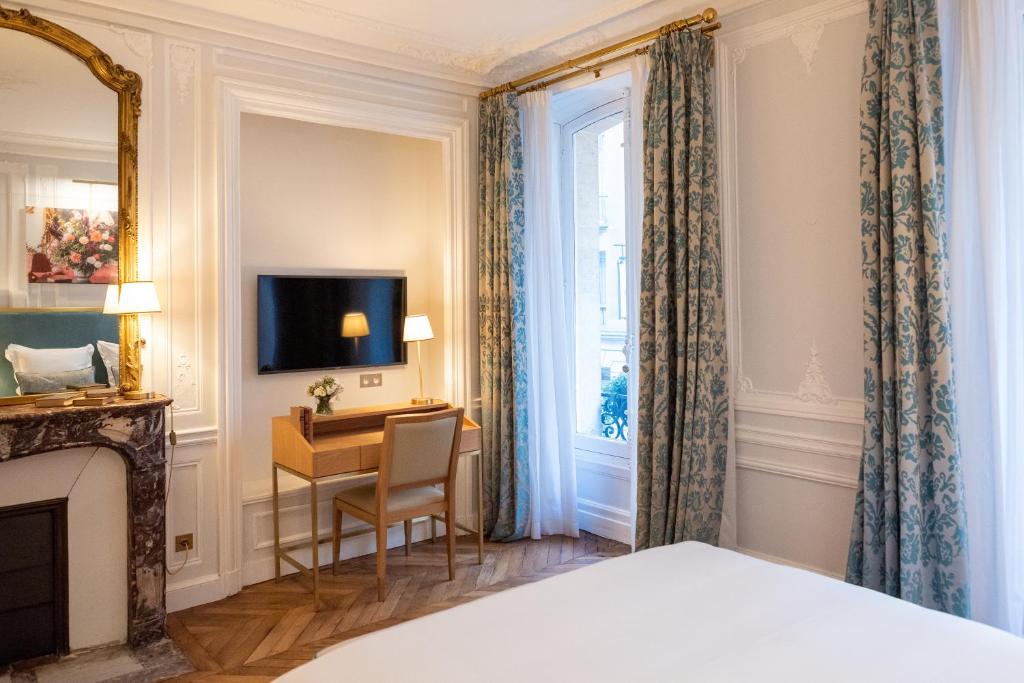 Deluxe Double or Twin Room - Image 12