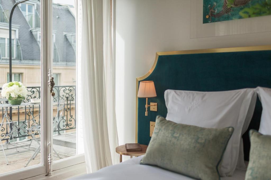 Double or Twin Room with Terrace - Image 5