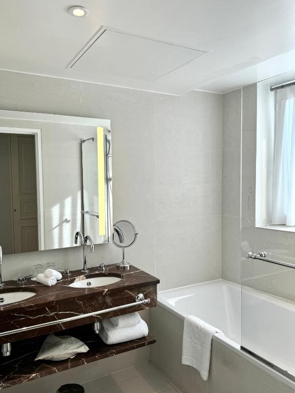 Junior Suite - Image 14