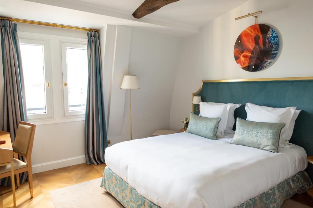Superior Double or Twin Room - Image 14