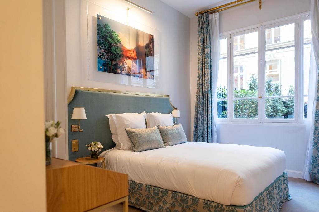 Superior Double or Twin Room - Image 15