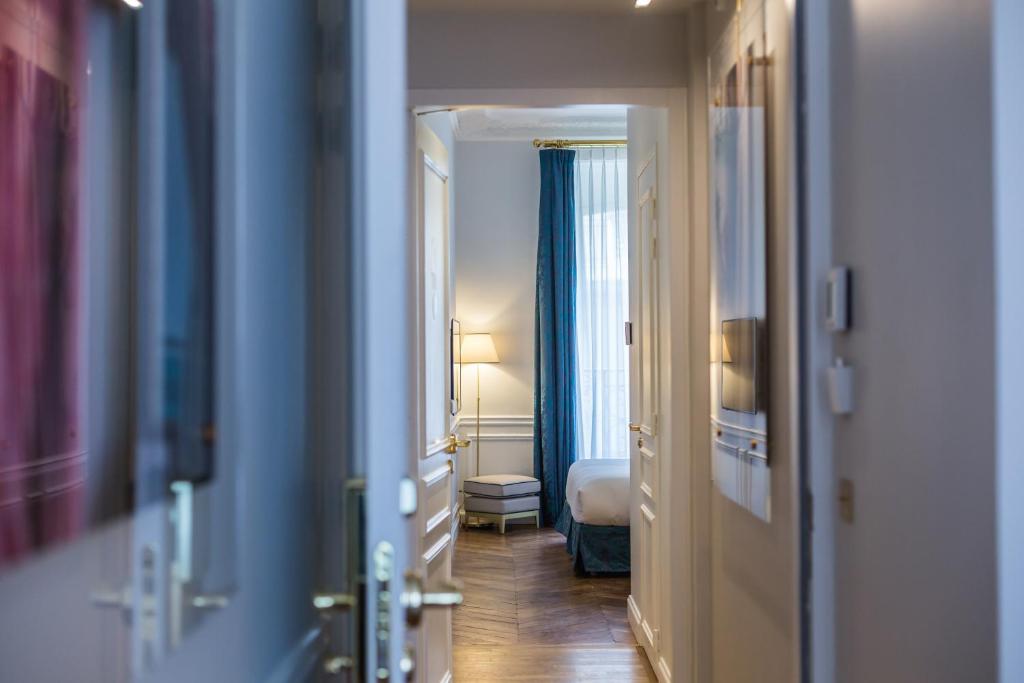 Two Connecting Double Rooms - Image 6