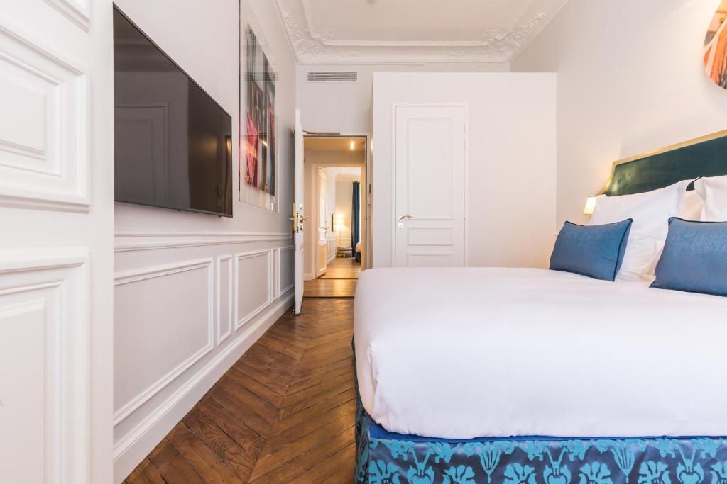 Two Connecting Double Rooms - Image 7