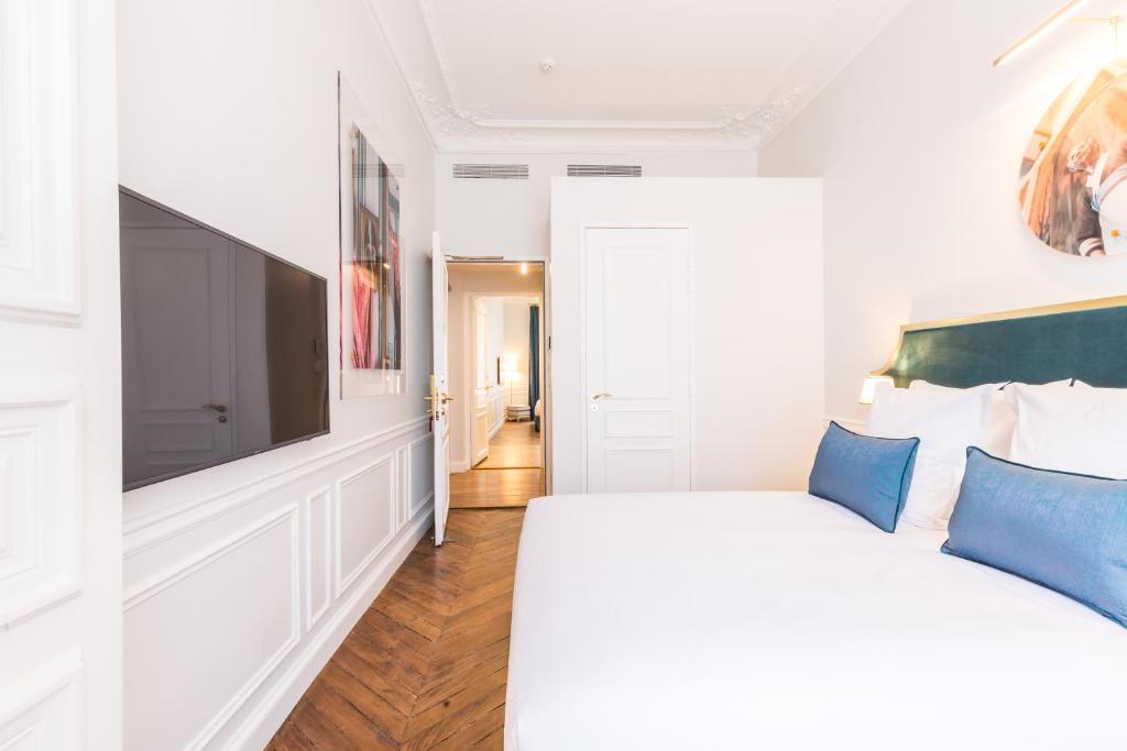 Two Connecting Double Rooms - Image 8