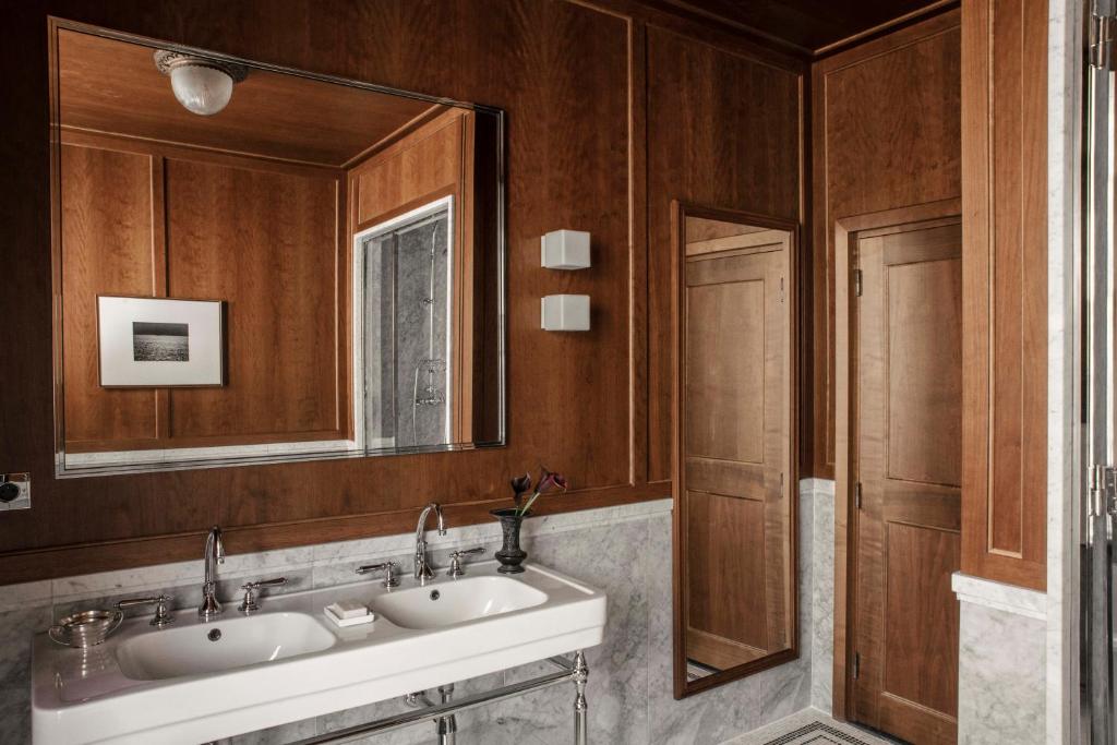 Standard Suite - Image 2