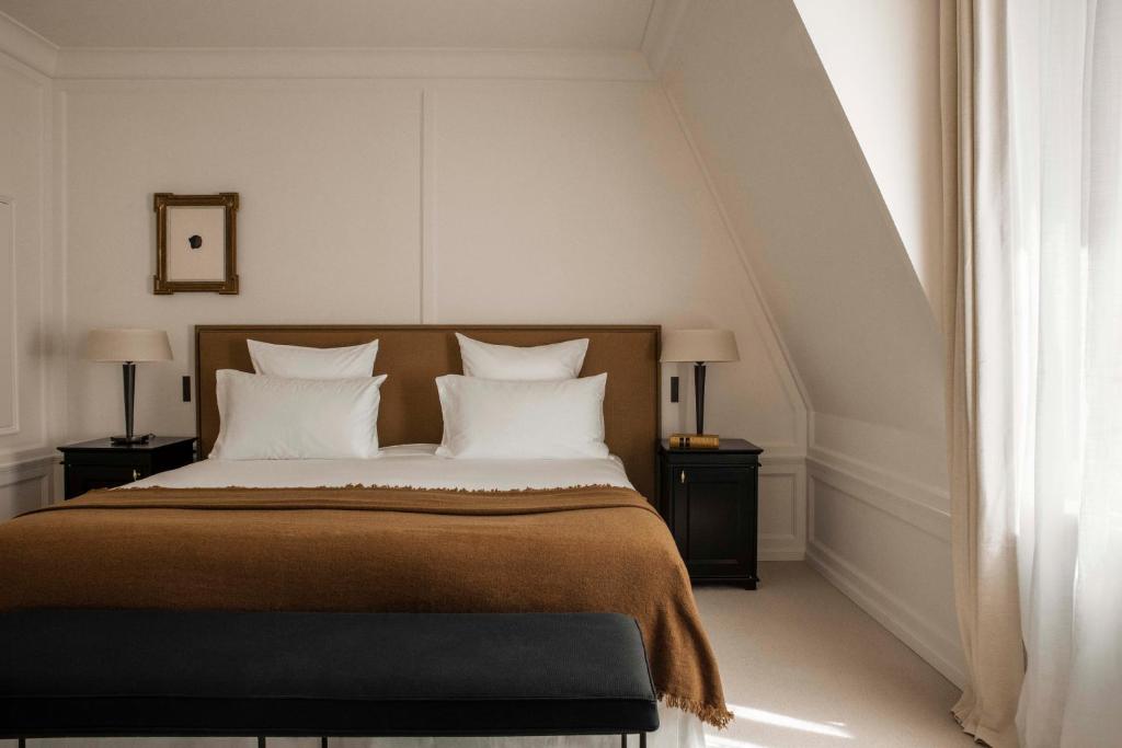 Standard Suite - Image 3