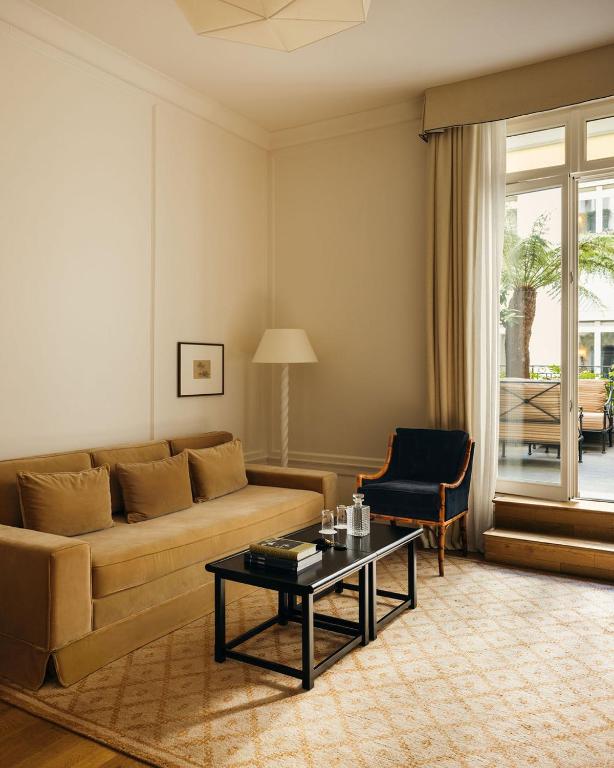 Standard Suite - Image 4