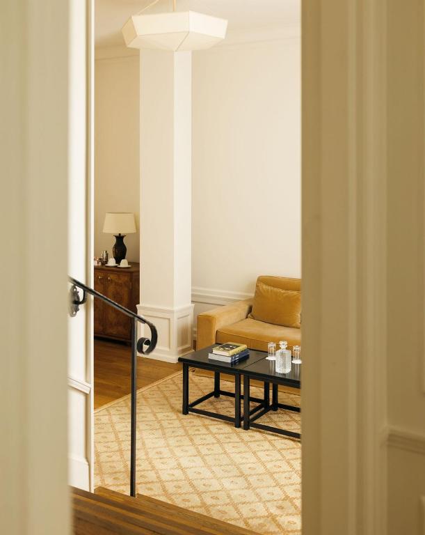 Standard Suite - Image 5