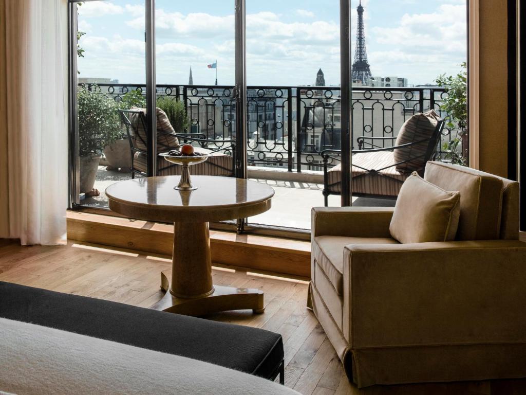 Suite with Terrace - Image 3