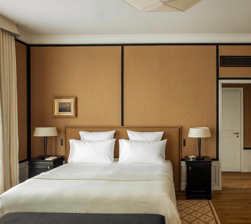 Suite with view on the Eiffel Tower - Image 4
