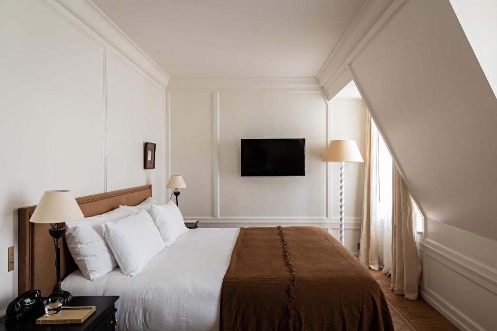 Suite - Image 1