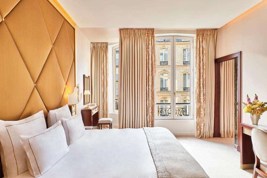 Deluxe Suite - Image 3