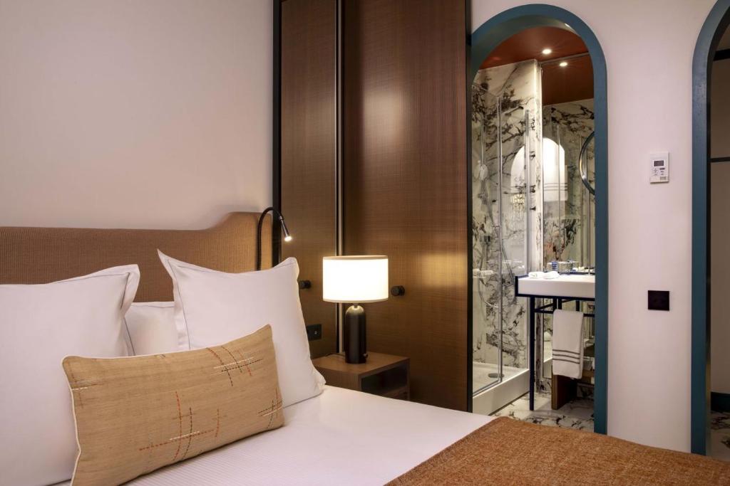 Executive Double Room with Spa & Fitness Access - Image 4