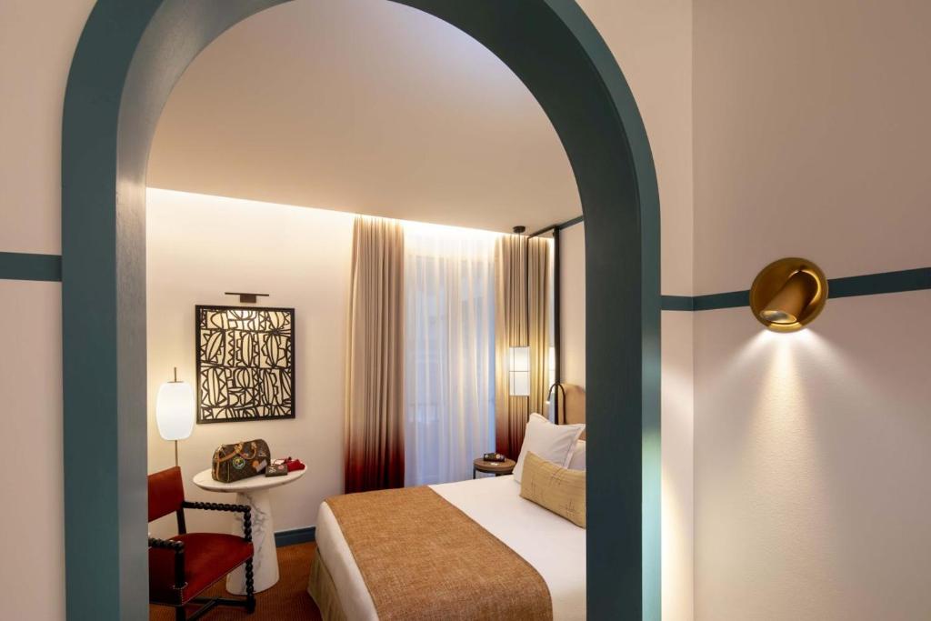 Executive Double Room with Spa & Fitness Access - Image 5