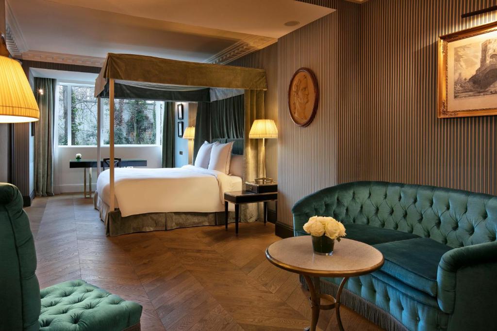 Deluxe Suite, 1 King - Image 16