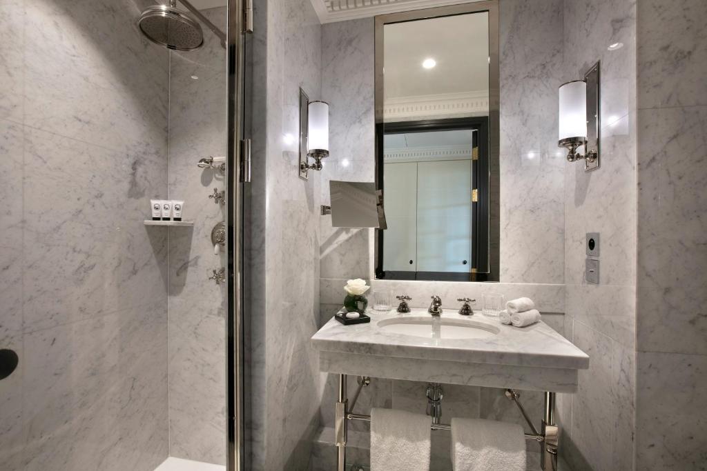 Prestige, Guest room, 1 King - Image 10