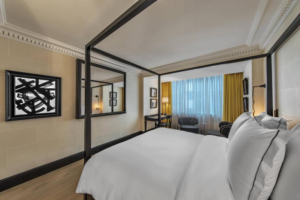 Superior, Guest room,1 Queen - Image 10