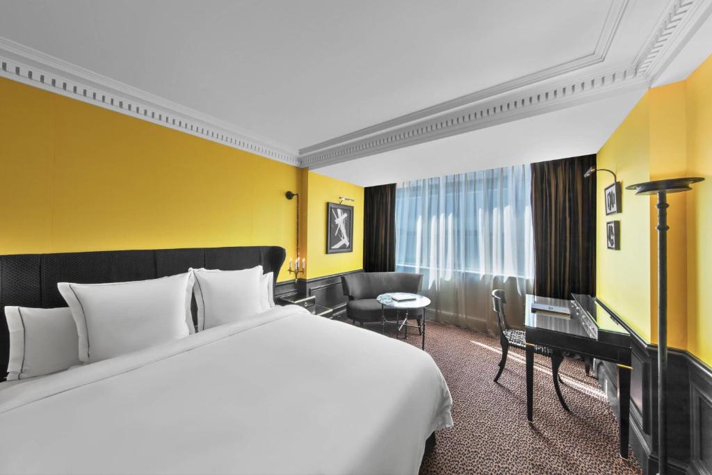 Superior, Guest room,1 Queen - Image 11
