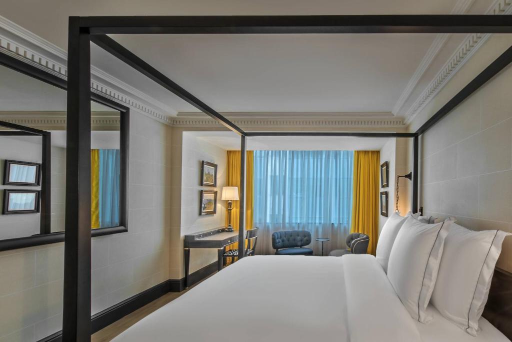 Superior, Guest room,1 Queen - Image 13