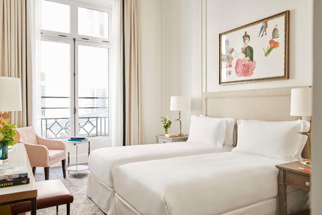 Deluxe Twin Room - Image 1
