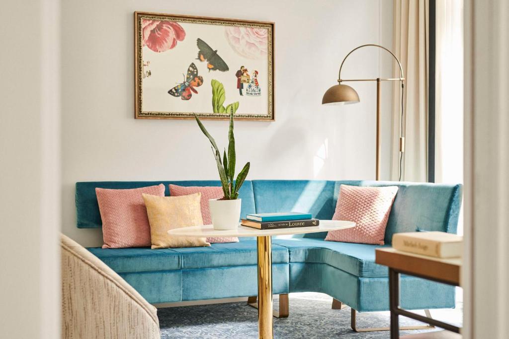 Empire Suite - Image 6