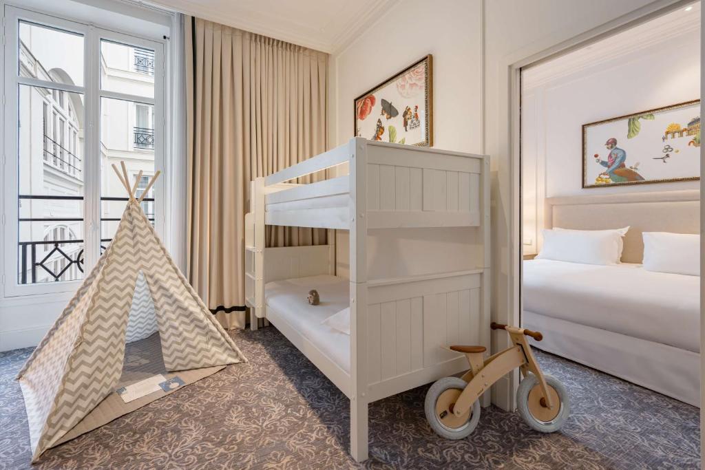 Family Suite - Image 1