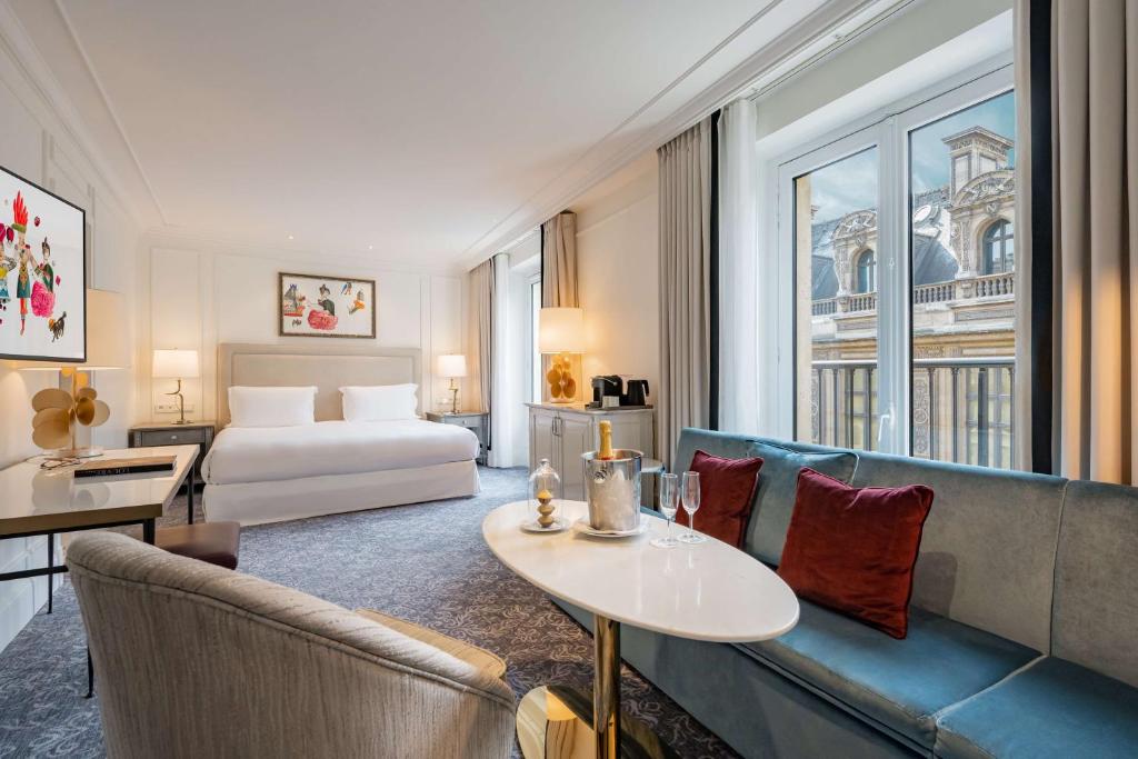 Junior Suite with View - Image 1
