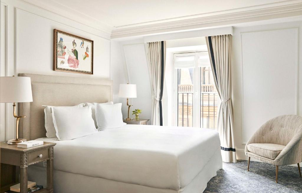 Junior Suite with View - Image 6