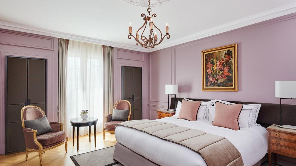 Deluxe Room - Image 2