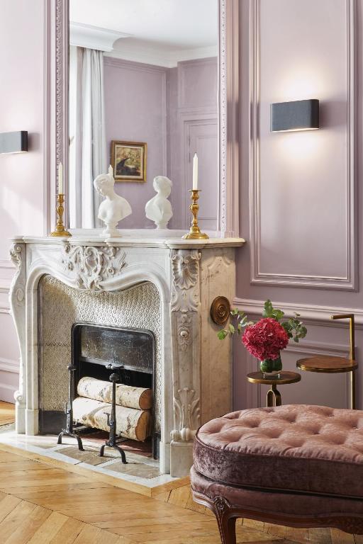 Deluxe Suite - Image 2