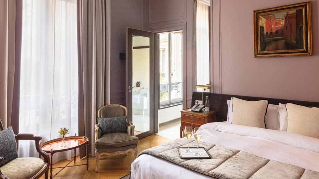 Deluxe Suite - Image 4