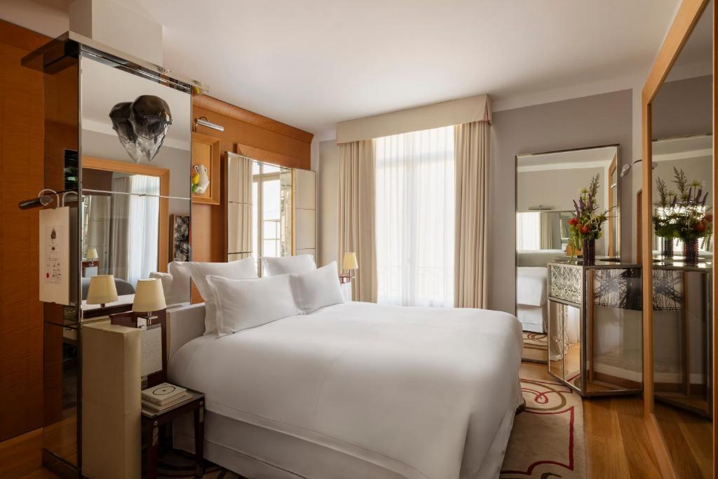 Artist Room - Image 1