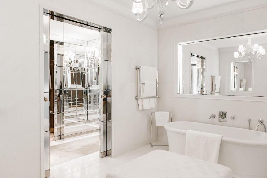 Avenue Presidential Suite - Image 2