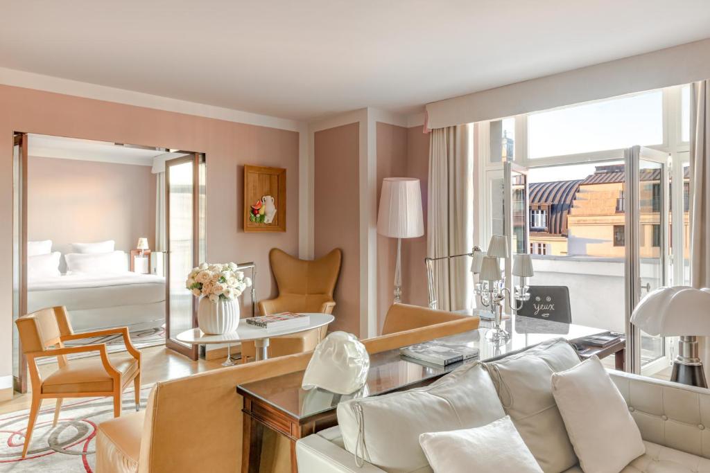 Lifestyle Suite - Image 1