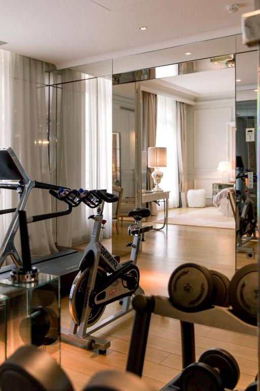 Raffles Presidential Suite - Image 12