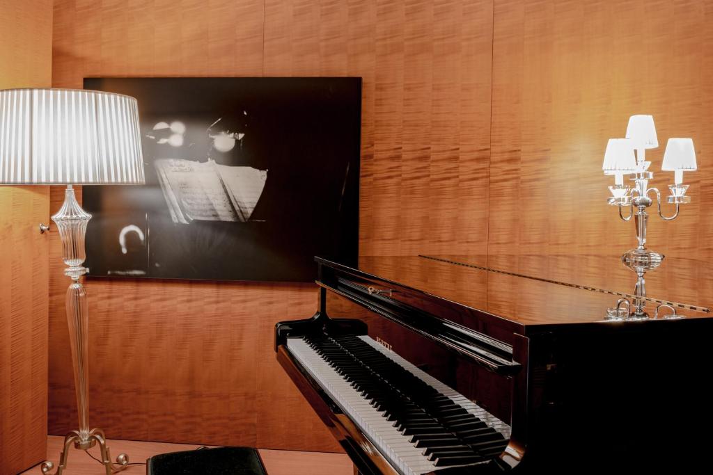 Ray Charles Suite - Image 7
