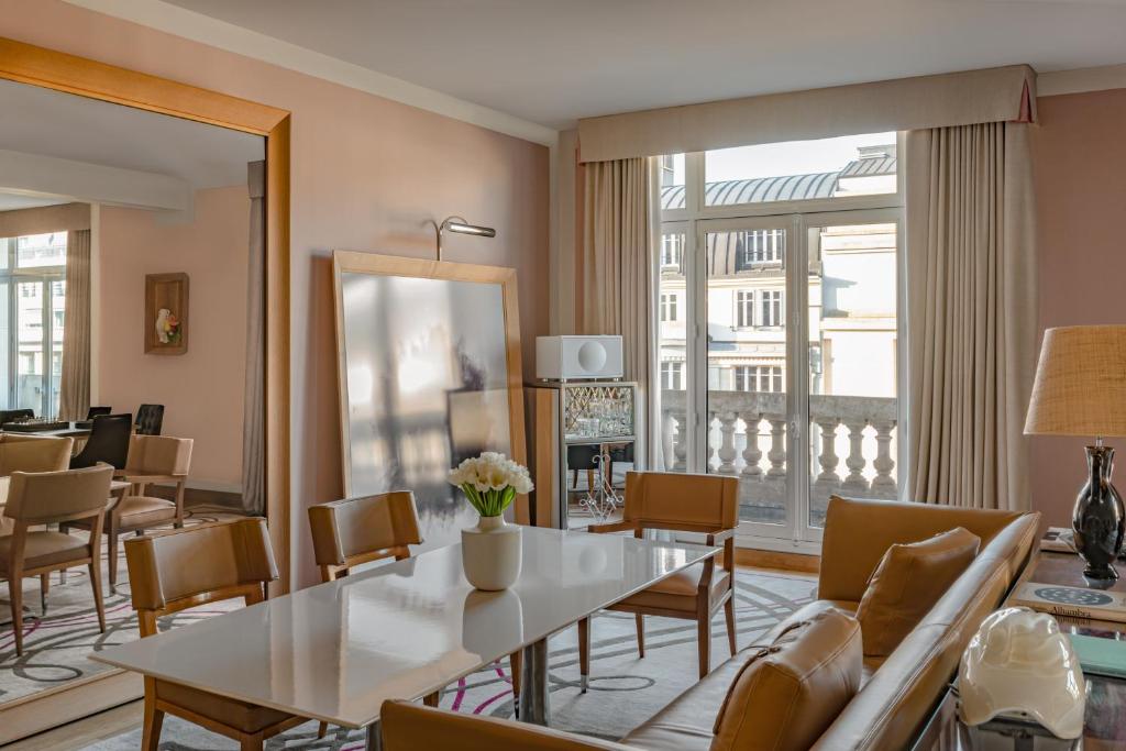 Royal Monceau Suite - Image 1