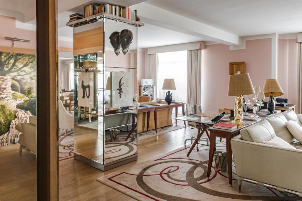 Royal Monceau Suite - Image 6