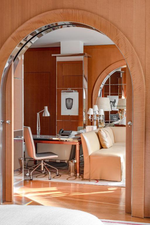 Signature Suite - Image 3