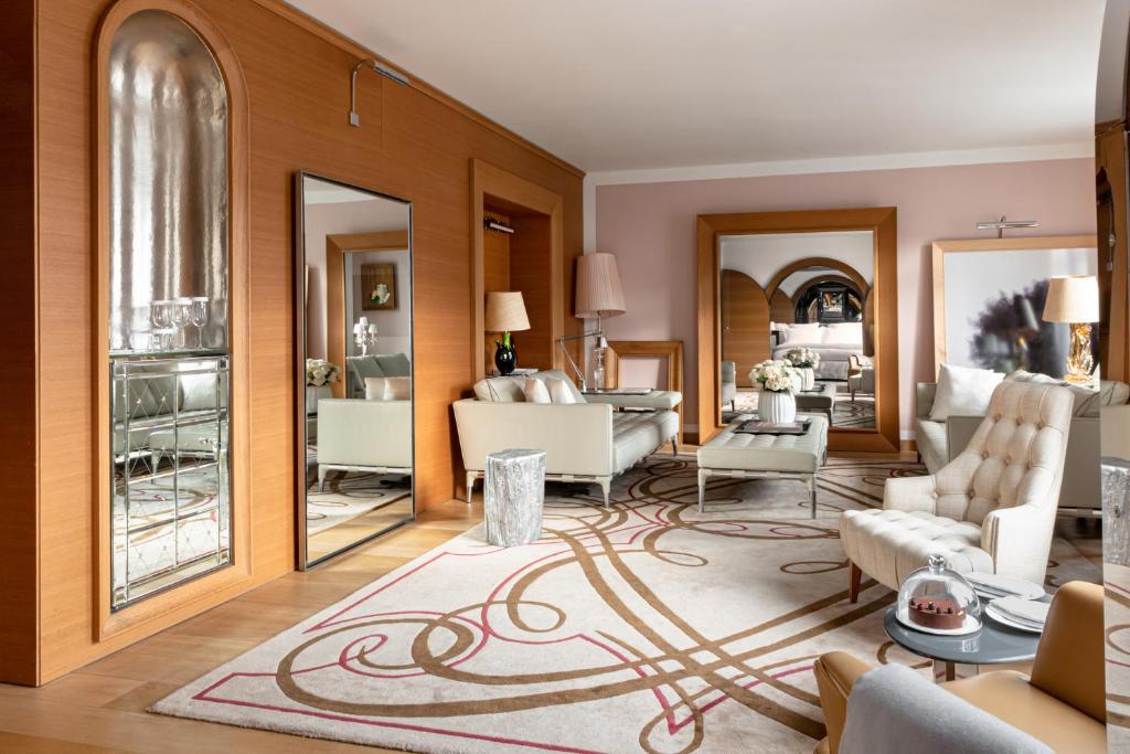 Signature Suite - Image 4