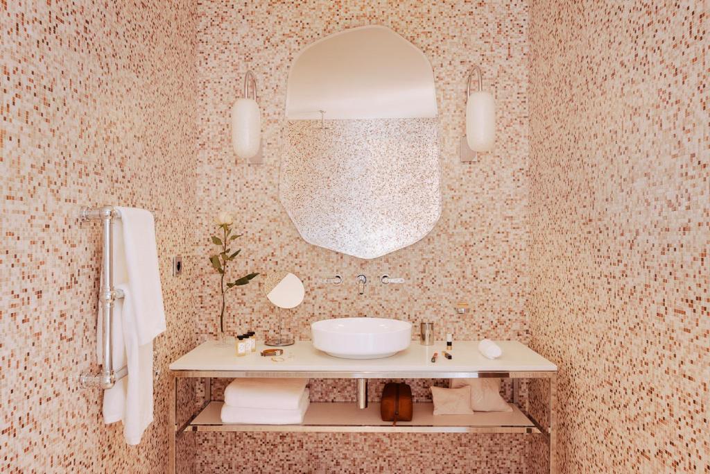Junior Suite Paris View - Atelier - Image 2